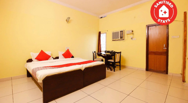 OYO 42129 Hotel Swiss Legrand