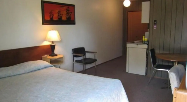 Двухместный люкс Deluxe Willow Inn Motel