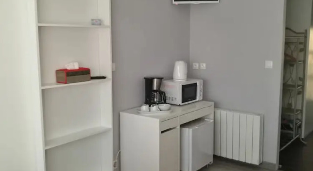 Номер Comfort Joli Studio Le Pavachon jardin et terrasse à 3 min du Puy du Fou