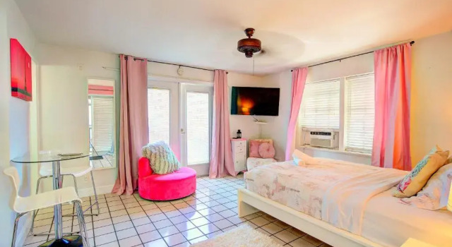 Ask Me Inn Ft. Lauderdale Beach, Забронировать Отель Форт-Лодердейл Broward County, рядом с Пляж Себастьян-стрит