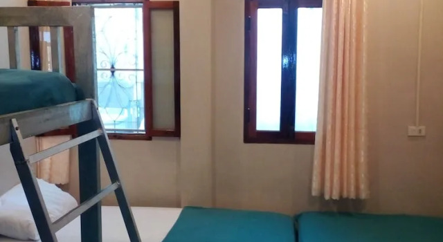 Кровать в общем номере (женский номер) Sokmisay Hotel・GuestHouse