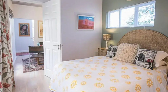 Delightful double story loft in the centre of town