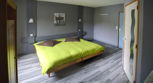 Hôtel de la Vallée, Book Hotel Hoteller i Ornans med parkering, Parkering