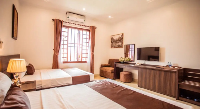Двухместный номер Deluxe с балконом и с видом на город Salina Hotel Ninh Binh