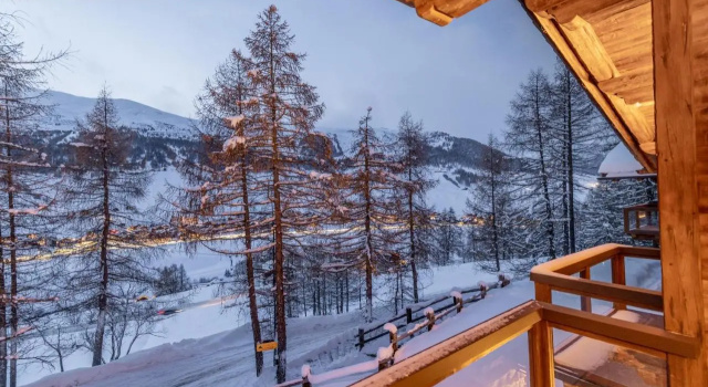 Chalet Imbosc'che - 5 Beautiful Rooms in Charming B&B, Book Chalet Villaer i Livigno, Villa