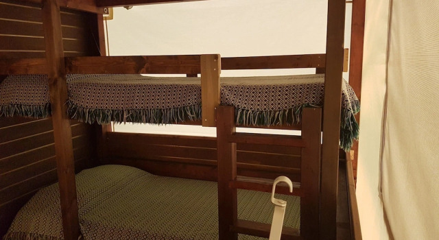 Коттедж Deluxe с 2 комнатами с балконом и с видом на озеро Parco Del Lago Glamping And Camping