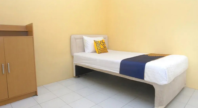 Habitación doble Económica SPOT ON 2830 Azka Guest House Syariah