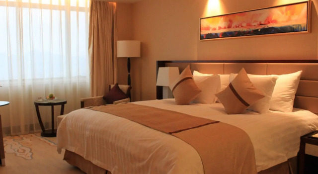 Номер Superior Huaqiao New Century Grand Hotel