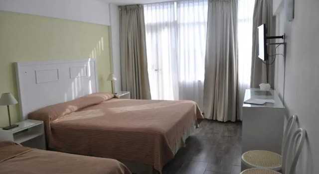 Трёхместный номер Superior с балконом и с частичным видом на море Hotel Golf Internacional