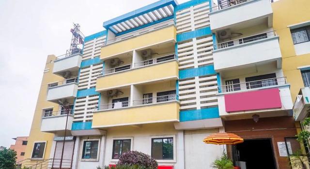 OYO 17121 Hotel Yashraj Inn