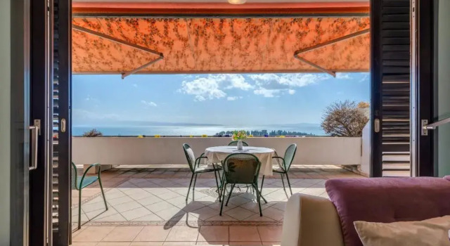 Апартаменты Цокольный этаж с 3 комнатами Apartments Marjan