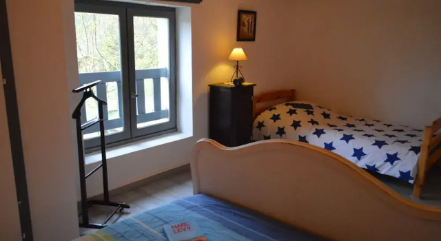 Camping Le Petit Lion - Gites, Rezervasyon Kamp Alanı Vendoire otoparklı oteller, Otopark