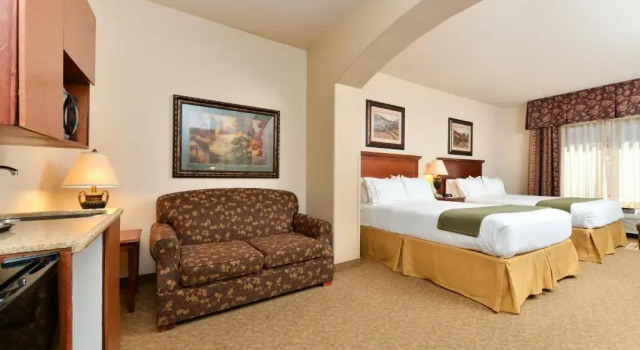 Люкс с 2 комнатами Holiday Inn Express Hotel & Suites Las Cruces by IHG
