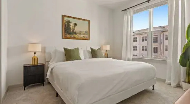 Polished Contemporary 2BR 2BA | Private Balcony, Забронировать Отель Сан-Маркос Texas Hill Country, рядом с Seton Heart Institute - WellMed San Marcos
