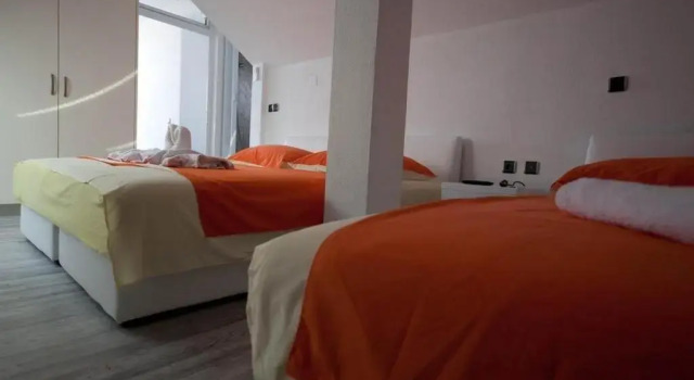 Трёхместный номер Standard Мансарда с балконом и с видом на море Aldino Rooms