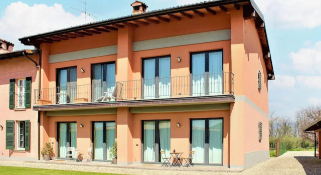 Nice Apartment in Cazzago San Martino With 2 Bedrooms, Wifi and Outdoor Swimming Pool, Book Apartment Hotels in Franciacorta with a Pool, Swimming Pool