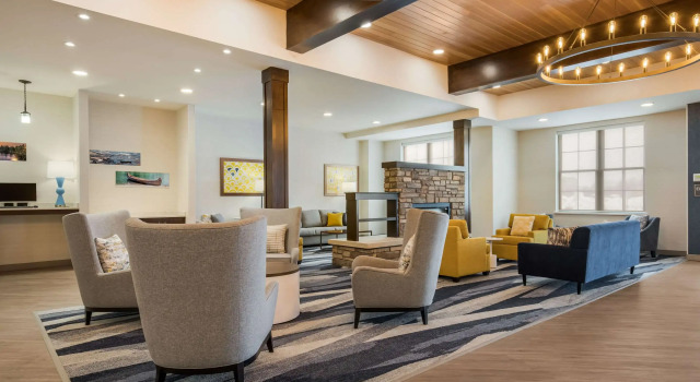Comfort Inn & Suites Gaylord, Varaa Hotelli Gaylord Michigan