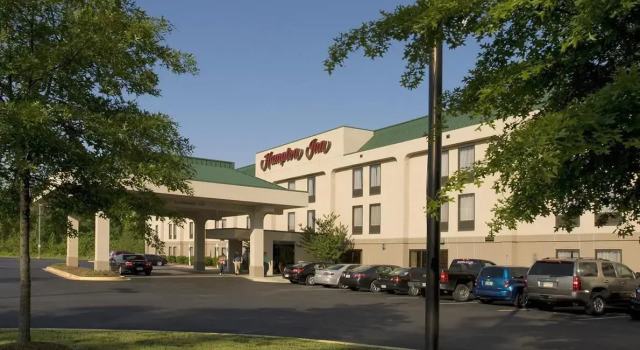 Номер Deluxe Hampton Inn Waldorf