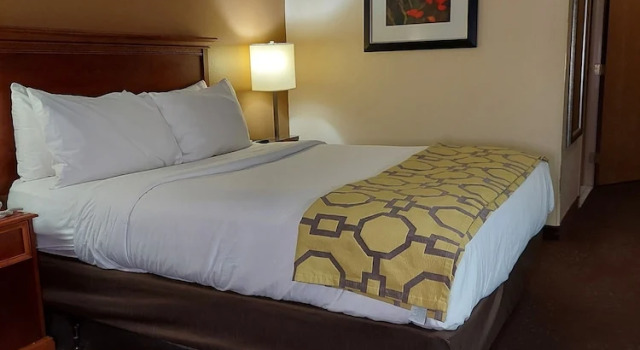 Двухместный номер Deluxe Baymont by Wyndham Portage
