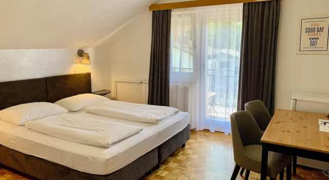 Семейный номер Standard с балконом и с видом на город Hotel Maj Inn