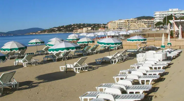 Les Sirènes, Rezervasyon Daire Mimosa Road otoparklı oteller, Otopark