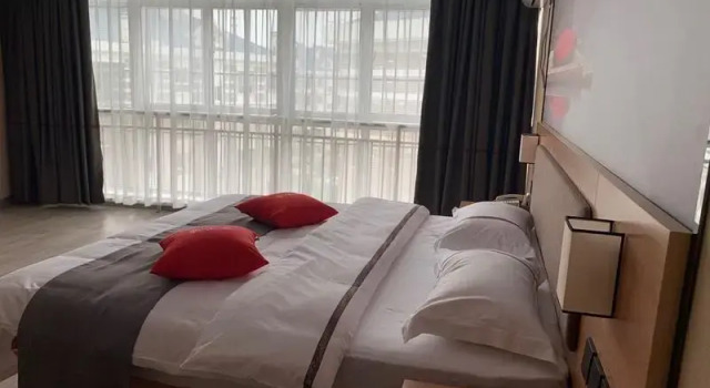 Thank Inn Hotel Shandong Heze Mudan District Bayi Road Pedestrian Street, Varaa Hotelli Heze Shandong