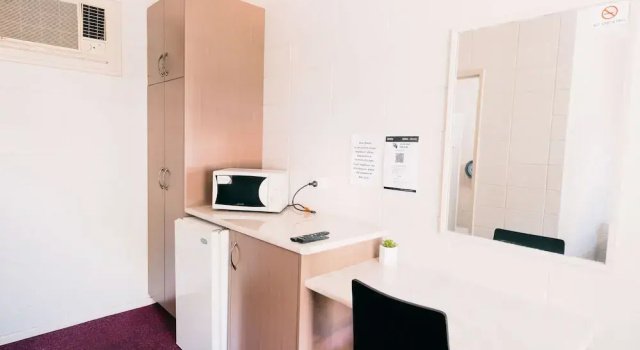 Четырёхместный семейный номер Standard Motel Poinsettia