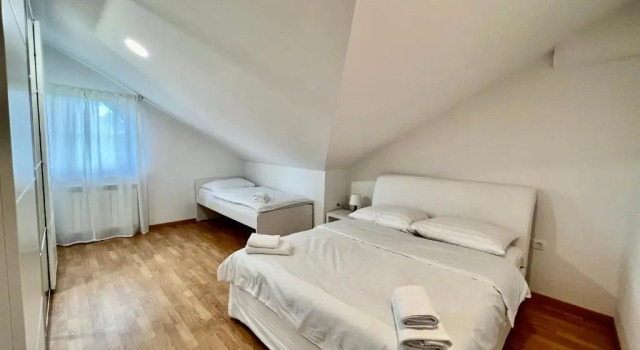 HOP HOUSE Garni Hotel, Prenota Hotel Postumia 