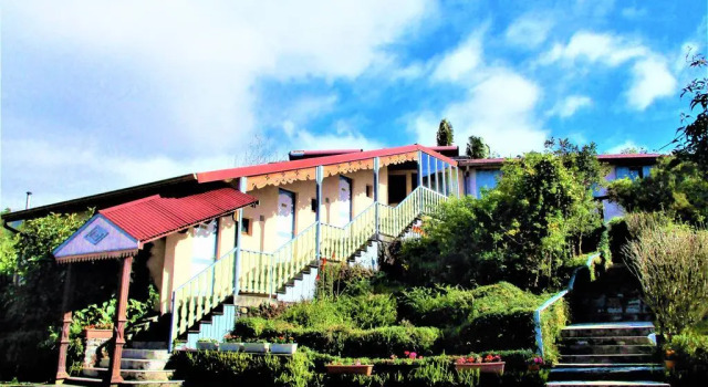 La Ferme Du Pommeau, Book Hotel Hoteller i Saint-Benoit med pool, Swimmingpool