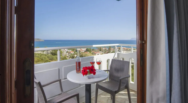Студия с балконом Folia Apartments