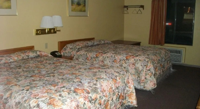 First Interstate Inn Fort Scott, Varaa Mini-hotelli Minihotellit kohteessa Fort Scott, Mini-hotelli