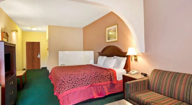 Люкс Days Inn & Suites by Wyndham Louisville SW