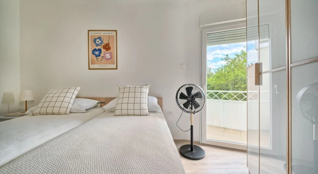 A2- Luxury apt w big Balcony, 4 min Walk to Beach, Prenota Appartamento Splitska 