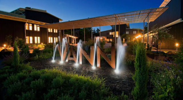 Vann Spa Hotel and Conference, Book Resort  