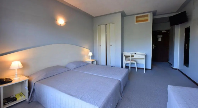 Двухместный номер Standard Hotel Cyrnea