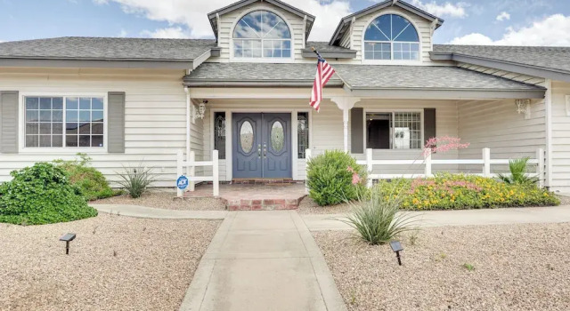 3 Mi to London Bridge: Lake Havasu City Home, Забронировать Дом для отпуска Лейк-Хавасу-Сити штат Аризона