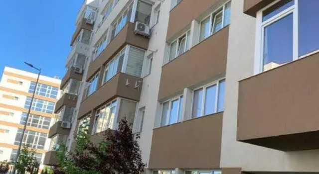 Lovely Bacau 1 bedroom apartment, Rezerwuj Apartament Hotele w Carpathians - Romania z parkingiem, Parking