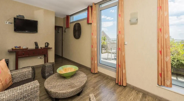 Люкс Hostellerie Saint Vincent Beauvais Aeroport