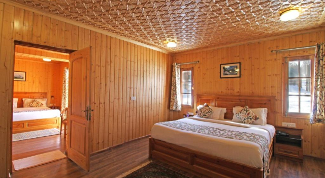 Семейный номер Luxury с балконом Shaw Inn by Stay Pattern