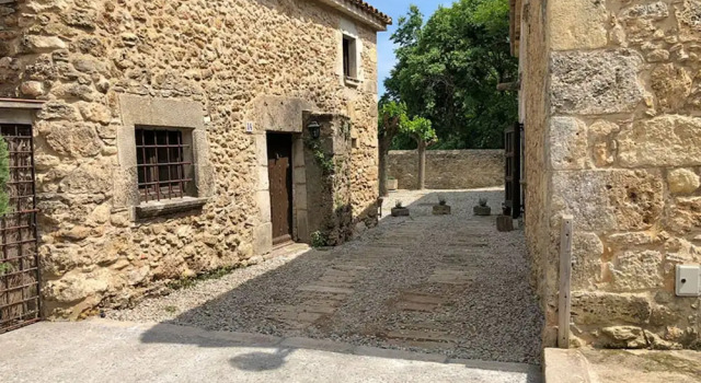 Ariqus Rural Cottages, Rezervați Hotel Fontcoberta Girona