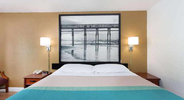 Двухместный номер Standard Super 8 by Wyndham Greensboro/Coliseum/Conv