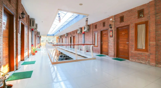 Airy Eco Stasiun Cirebon Kapten Damsur 15, Rezervovat Hotel North Cirebon West Java