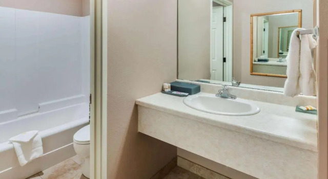 Четырёхместный номер Deluxe La Quinta by Wyndham Belgrade - Bozeman Airport