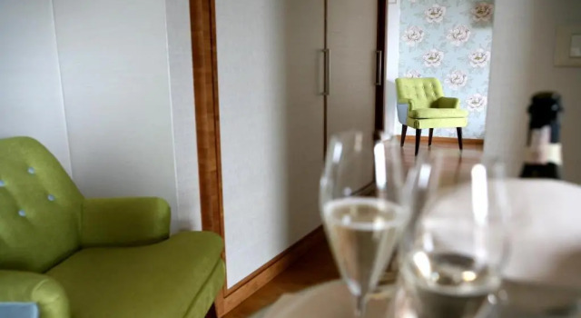 Полулюкс Hotel Eden