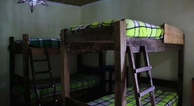Кровать в общем номере Hostel Deja Vu