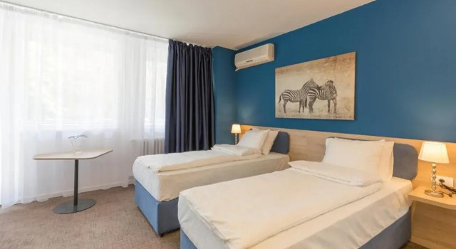 Premium Crown Suites