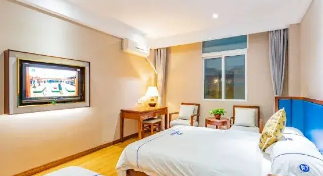 Трёхместный семейный люкс Liz Enjoy Hotel (Yaohan Store)