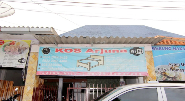 Arjuna Hostel, Reservar Albergue Hotéis baratos em Semarang, perto de Lawang Sewu