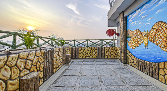 Townhouse Oak Holiday Grand, Rezervovat Hotel Danapur Bihar