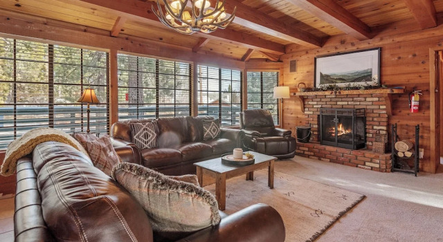 The Lakehouse Cabin